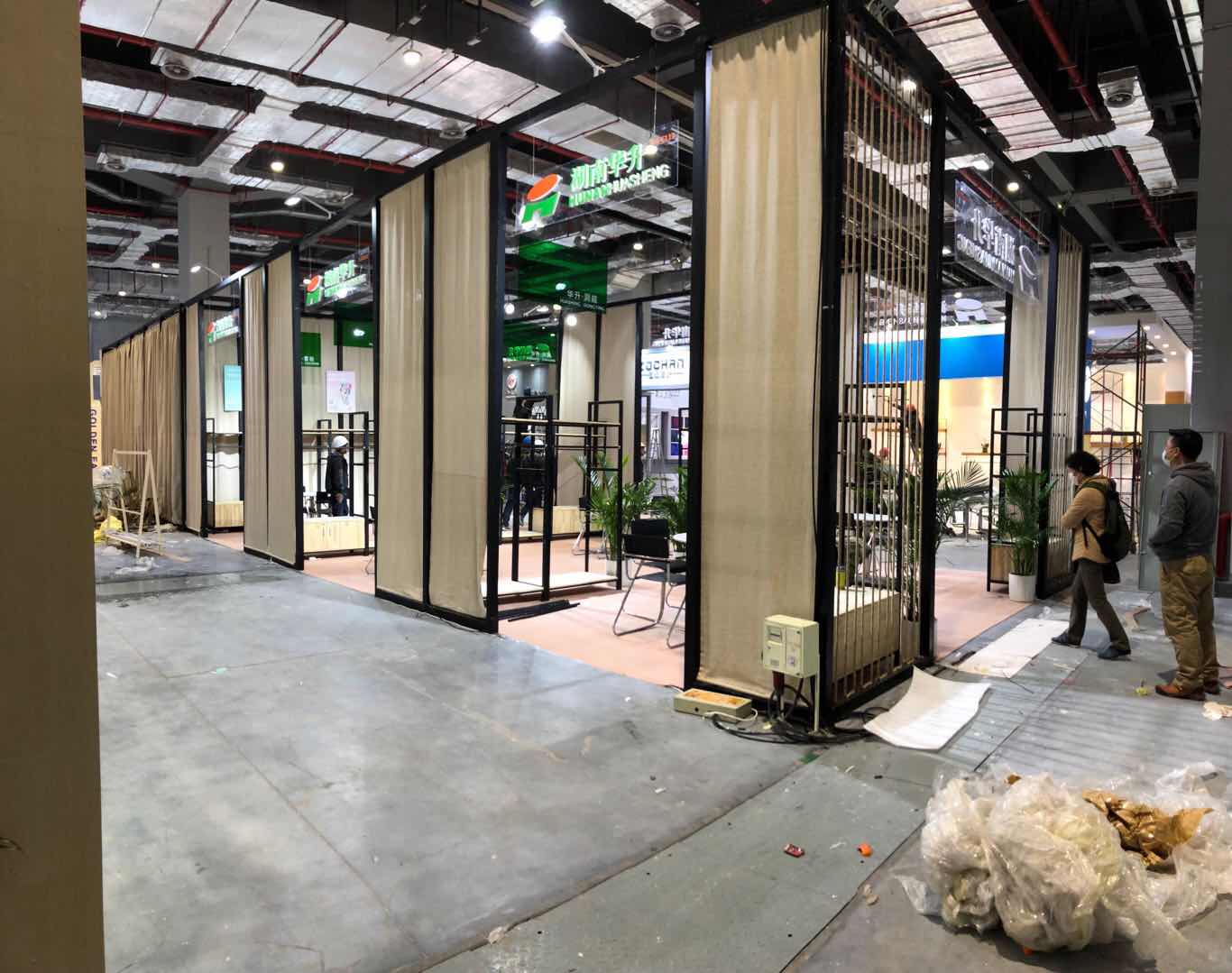 出人意料的展台